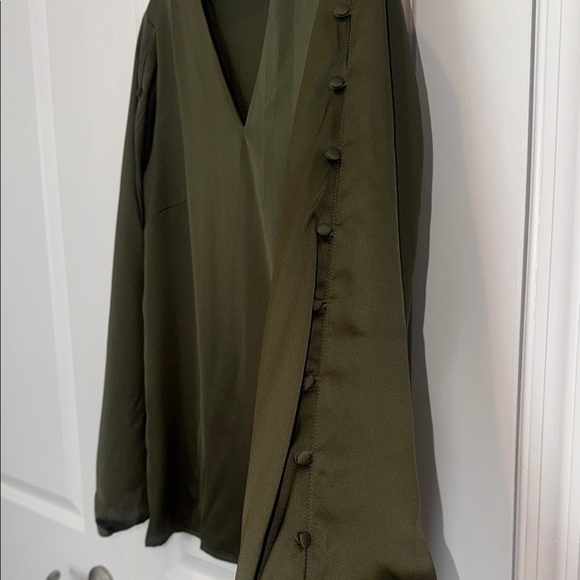 Banana Republic Khaki Green Blouse - Picture 4 of 8
